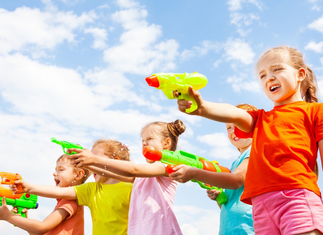 kids with water guns